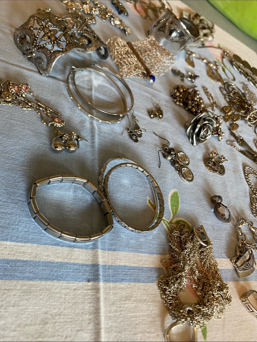Silver-Tone Women's Jewelry Bundle- Multi-Piece Assortment - Picture 2 of 3